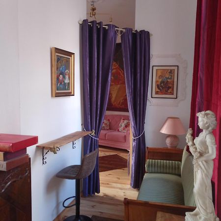 Le Couvent Des Capucines - Hebergement Velo Via Rhona サン・ヴァリエ エクステリア 写真